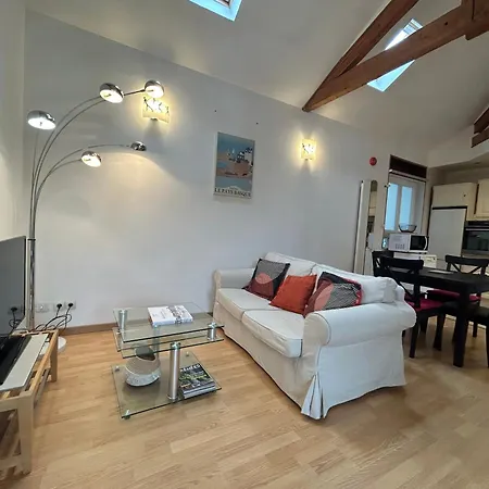 Charmant T3 Avec Terrasse Au Coeur De Apartamento Ciboure